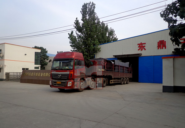 東鼎煤泥烘干機發貨現場